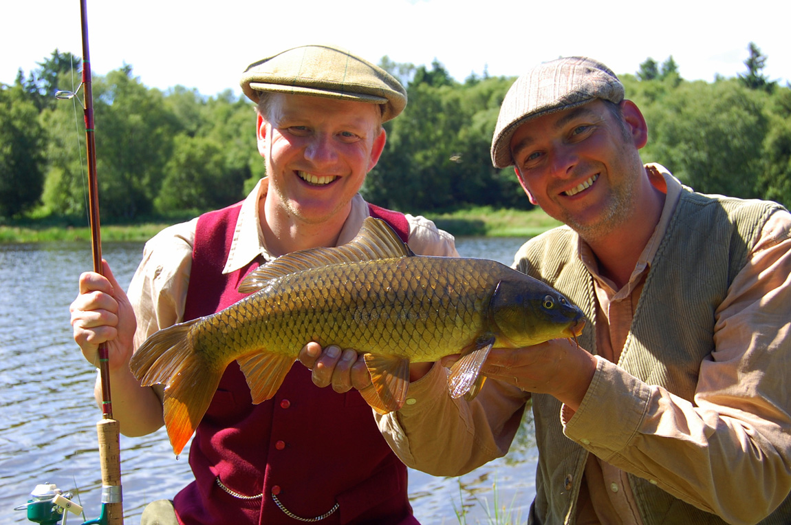 Fennel Hudson and Stu Harris with a Llyngwyn wild carp